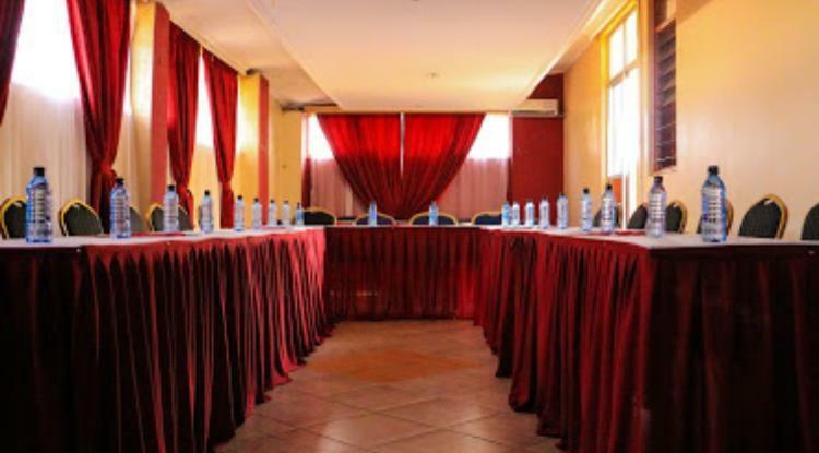 Melvic Inn Кисуму Екстериор снимка