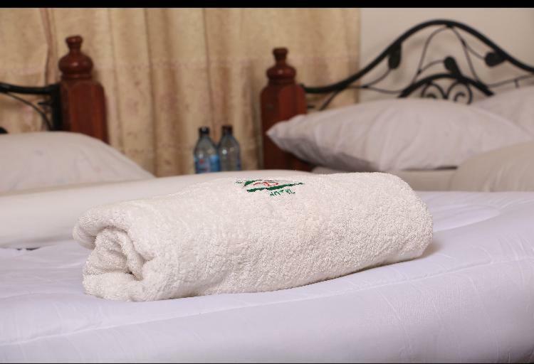Melvic Inn Кисуму Екстериор снимка
